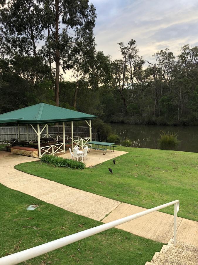 Riverview Tourist Park Holiday park